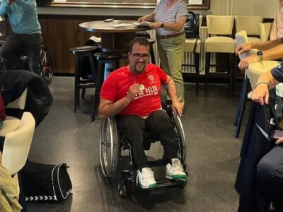 matthijs van sgbzeeland met zijn gouden medaille in veghel